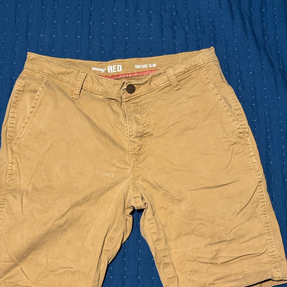 Wrangler Vintage Slim Tan Shorts